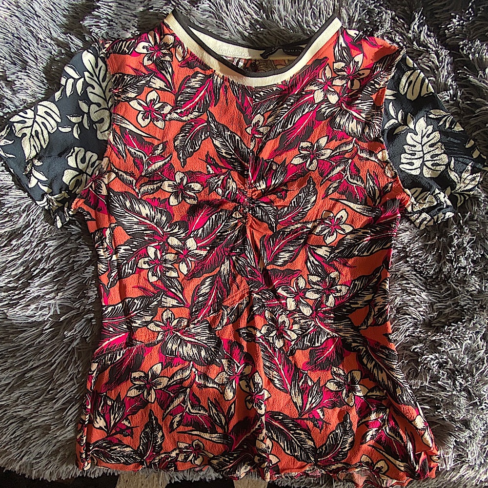 Beautiful floral Zara top